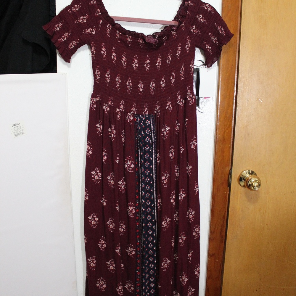 Over The Shoulder Maxi Dress